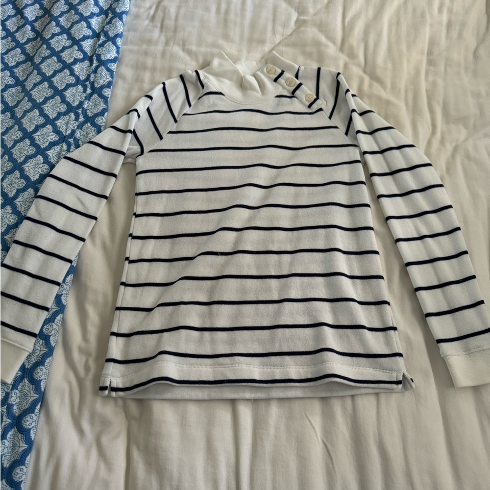 Crewcuts by Jcrew turtleneck sweatshirt with buttons